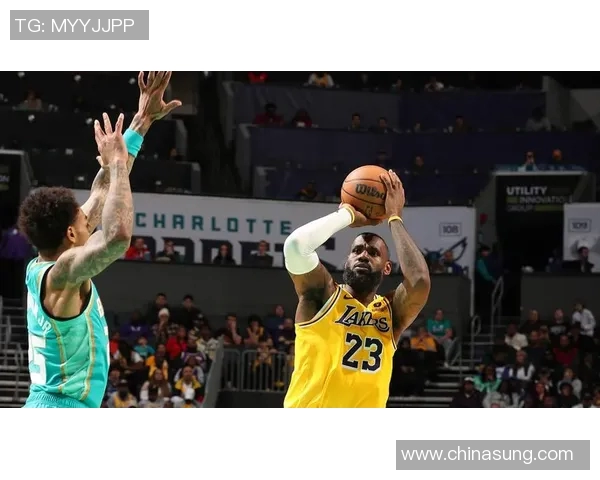 2015年12月热火与湖人激战回顾球场上的激情与荣耀交织的瞬间